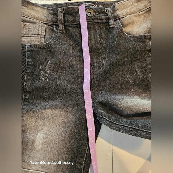 Southpole Black Distressed Jean Shorts - Picture 8 of 9